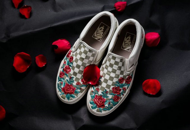 Vans DX 公布 2018 春天 Rose Embroidery 系列产品，玫瑰花 x 棋盘格的联名?