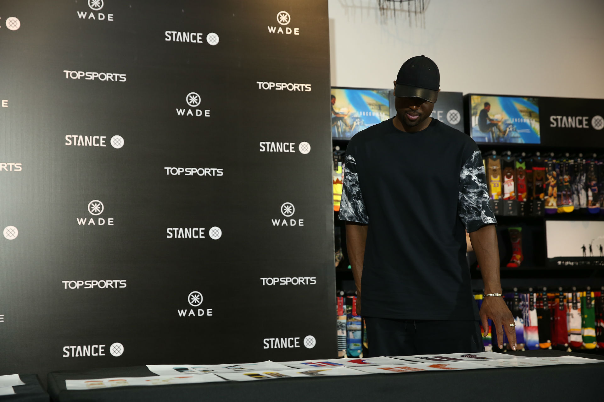轻奢潮艺大反转，惹火上演雅痞风 —— NBA球星Dwyane Wade出席STANCE品牌活动