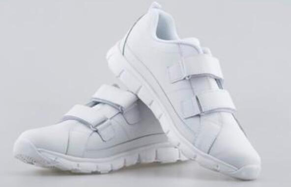 如何让运动鞋保持白色？