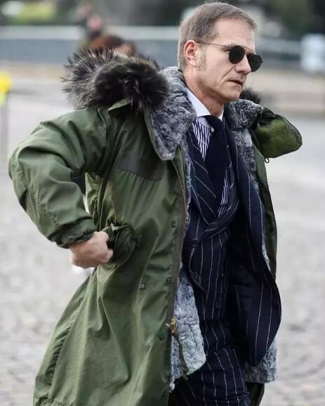 男士西装外套怎么搭配？