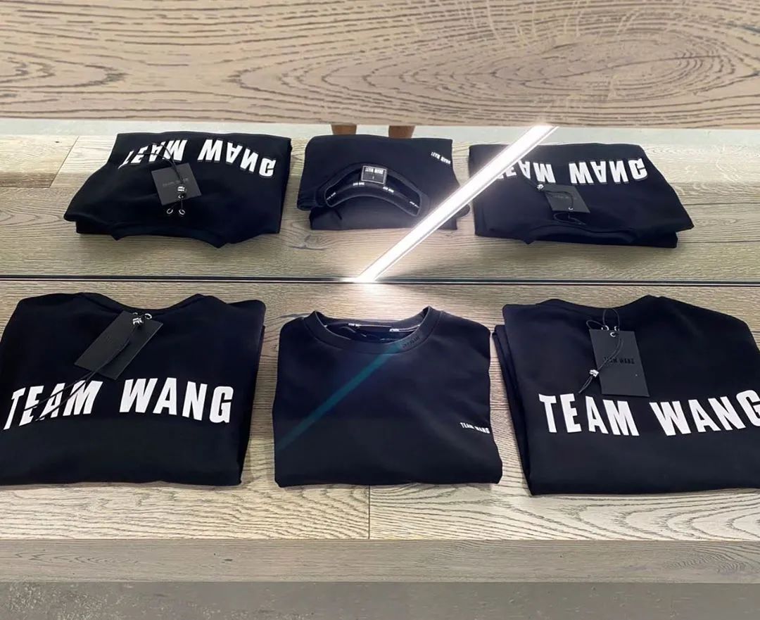 王嘉尔的TEAM WANG品牌「出道」，明星们的品牌香不香？